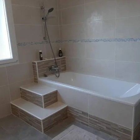 Au Calme Proche De Fabregas Villa